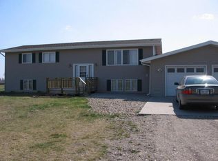 811 26th St NE, Emerado, ND 58228
