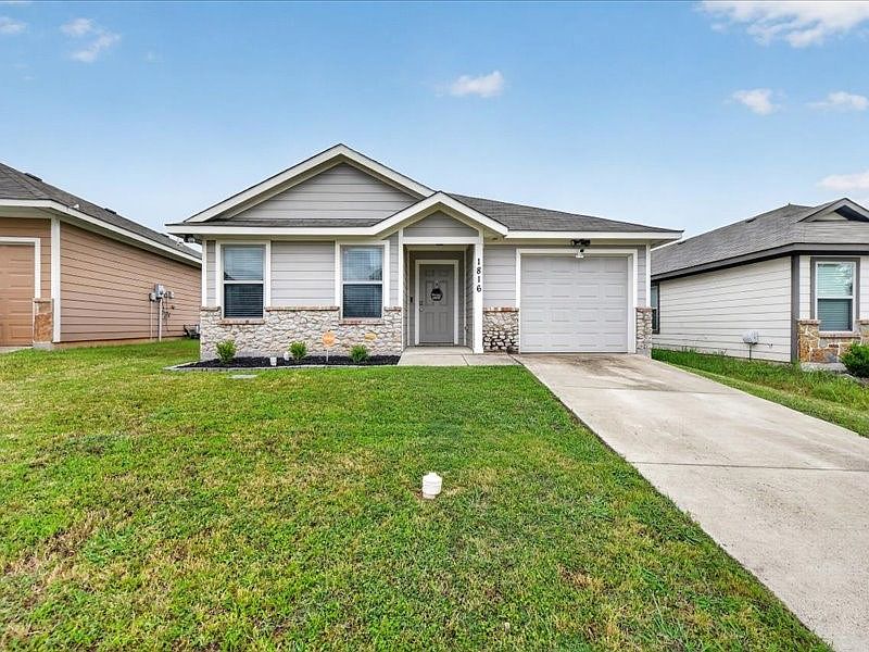 1st image of 1816 Wickham Dr