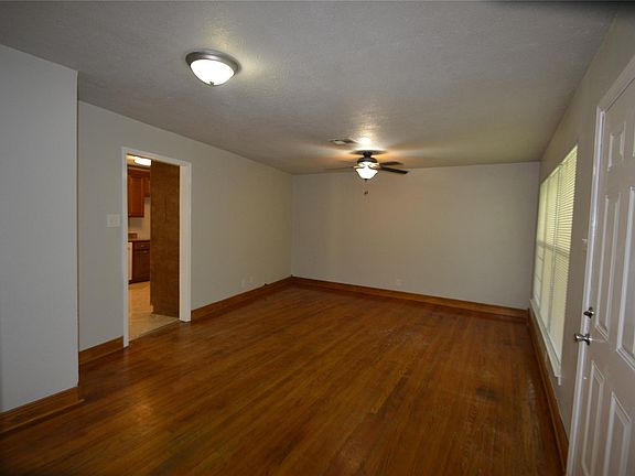 2nd image of 704 Temple Cir