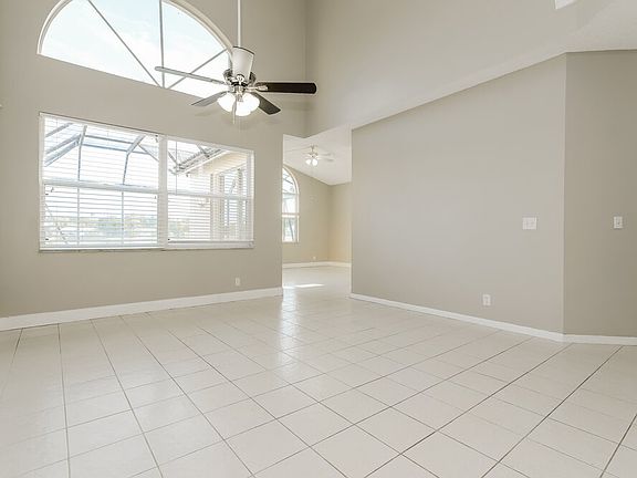 4th image of 7673 Springfield Lake Dr