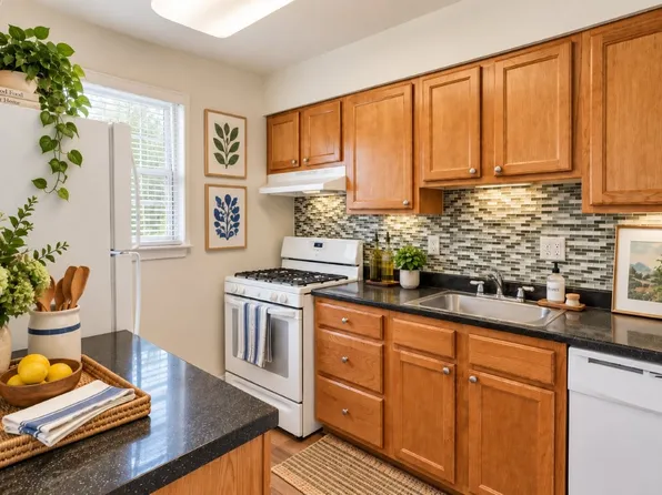 Arbors at Edenbridge Apartments and Townhomes