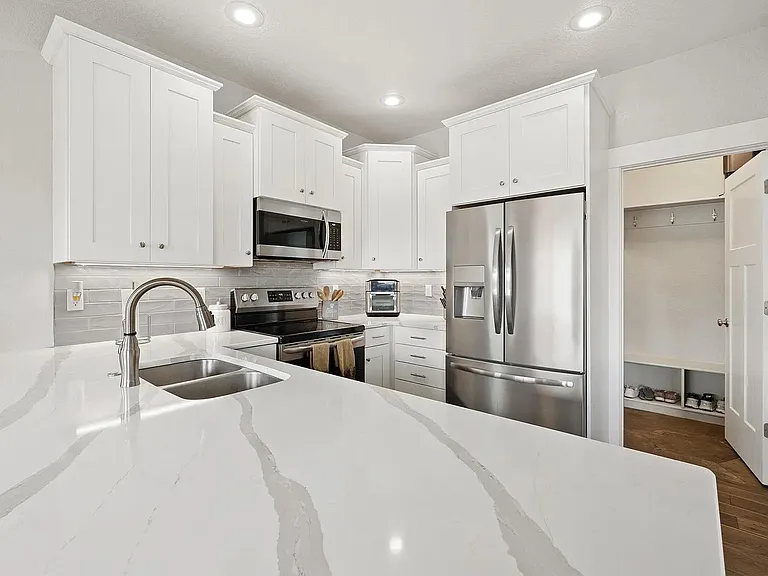 3628 Blue Feather Trl — Photo 6