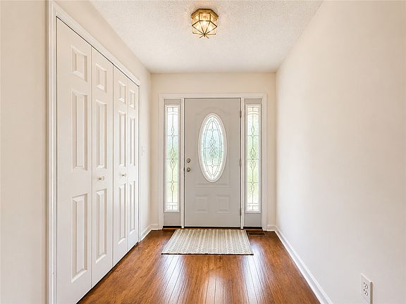 5th image of 606 Laurel Creek Dr