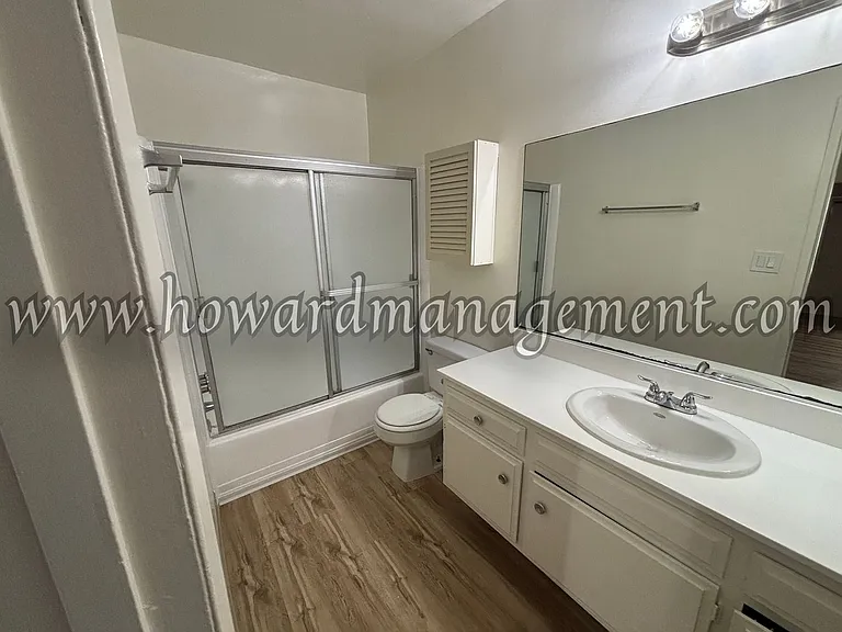 01302EU — Photo 23