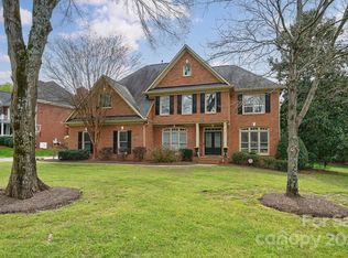 8810 Amberton Ln, Charlotte, NC 28226