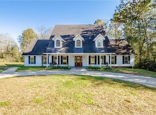 9370 Leverett Dr, Semmes, AL 36575