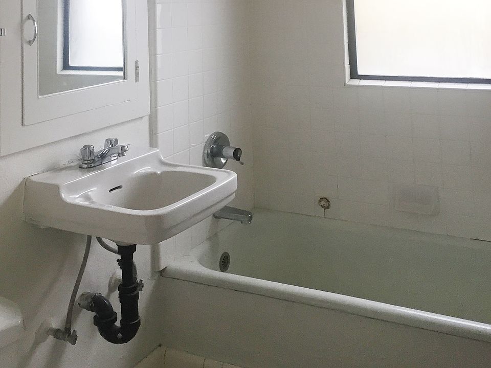 2nd image of 1529 SE 20th Ave APT 3