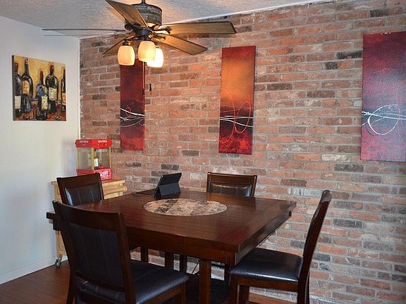 Dining room - staging