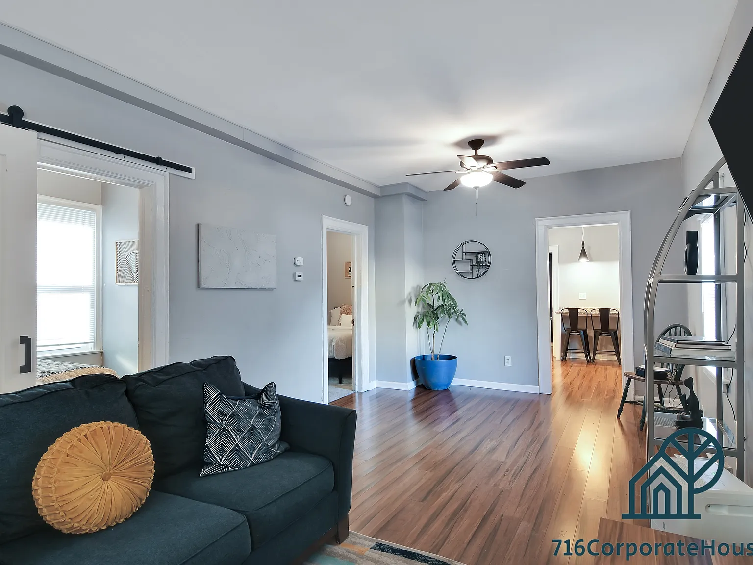 305 Bird Ave Carriage House — Photo 1