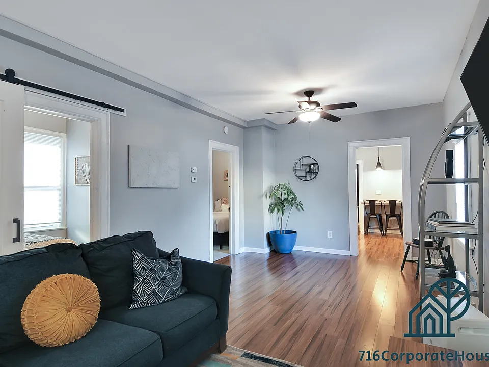 305 Bird Ave
