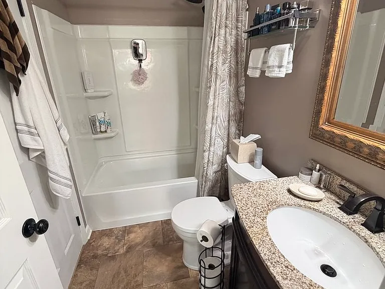 1219 Huntington Dr — Photo 14