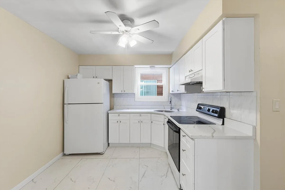 3 bed, 1700 sqft, $2,600 — Photo 3