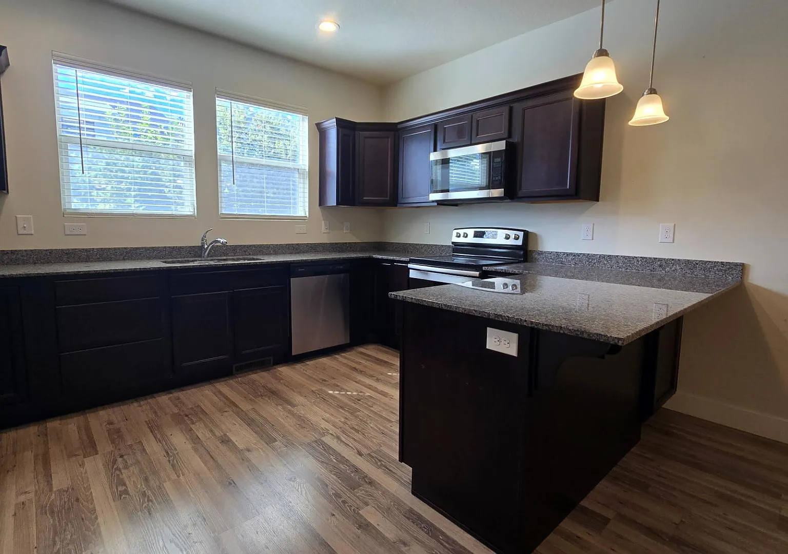 3964 Hardman Way — Photo 4