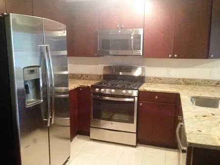 102 York St #8 — Photo 2