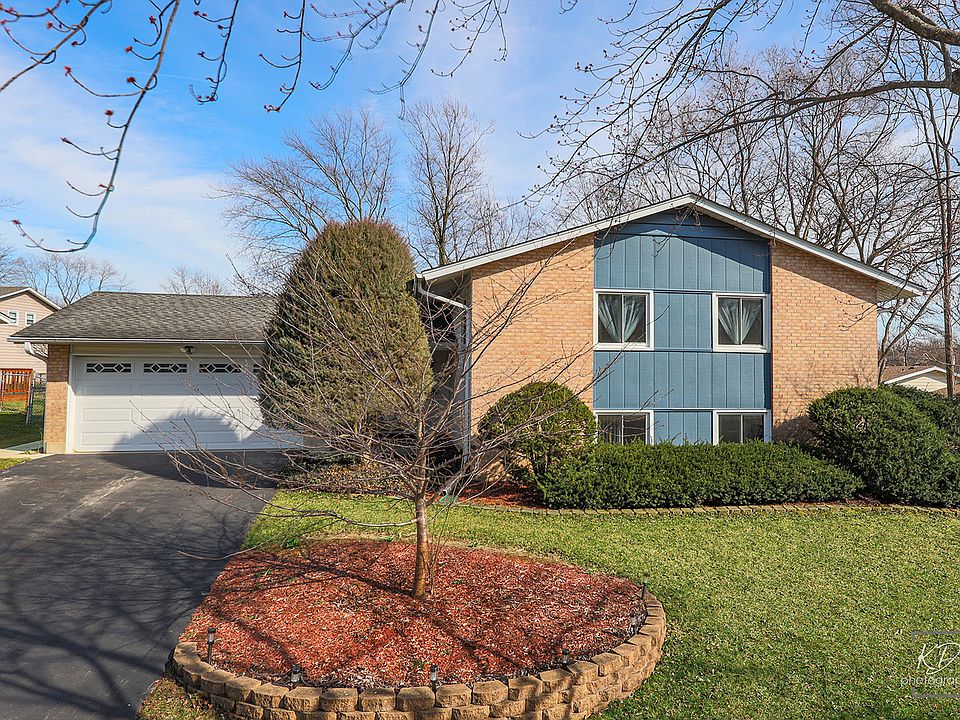 1st image of 6121 Green Dr