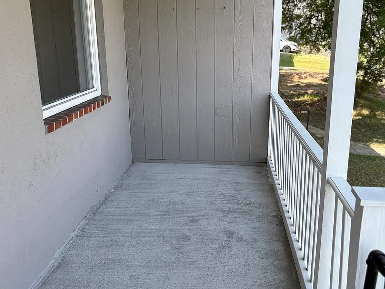 416 Old Home Rd — Photo 2