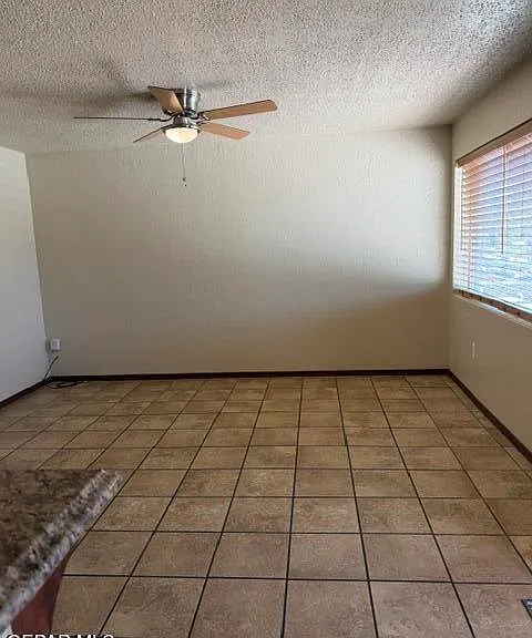 209 Mango Rd — Photo 2