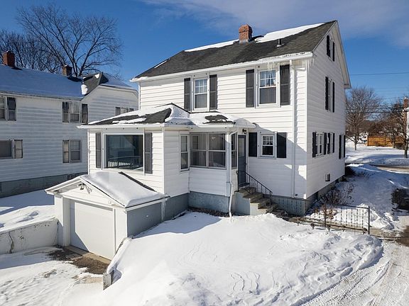 3rd image of 98 Harrington Avenue