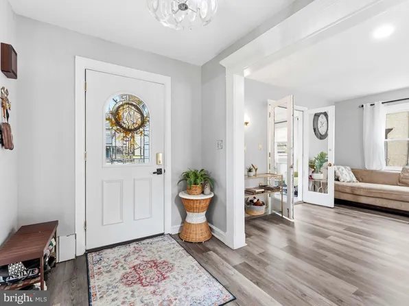 842 Alexander Ave, Drexel Hill, PA 19026