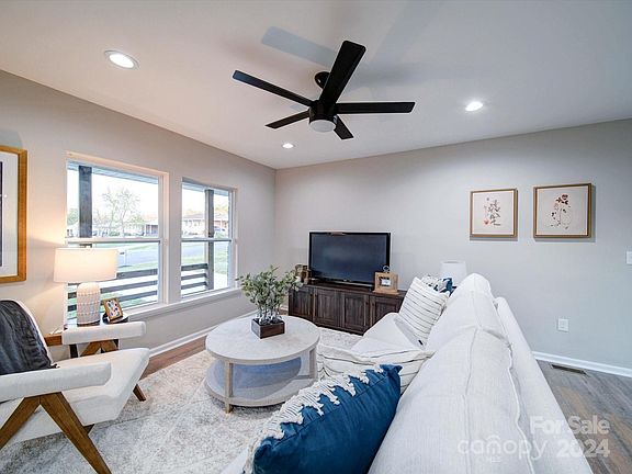4th image of 917 Langston Dr