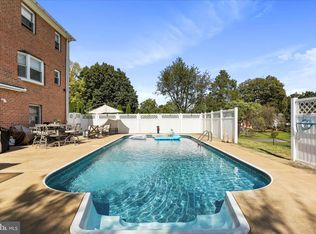 305 N Red Hill Rd, Martinsburg, WV 25401