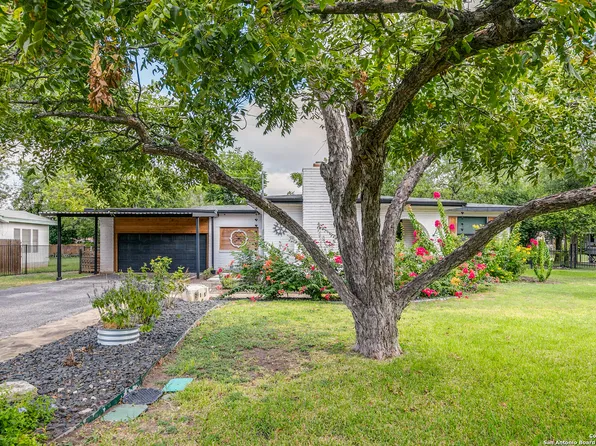 715 Oakwood Dr, San Antonio, TX 78228