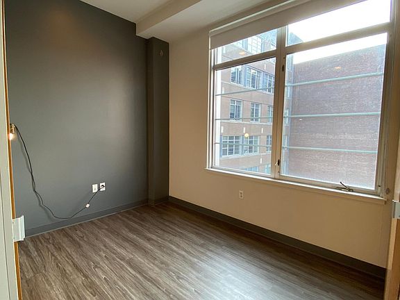 5th image of 160A E Berkeley St #305