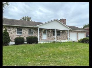 802 Roe Ln, Macon, MO 63552
