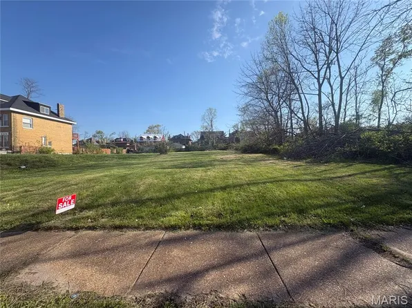 5350 Cabanne Ave, Saint Louis, MO 63112