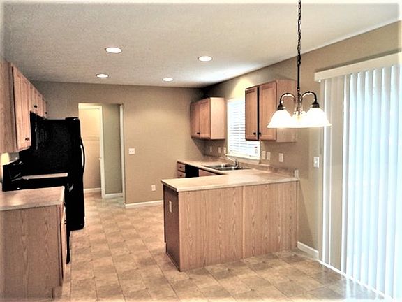 5th image of 120 Bannock Dr