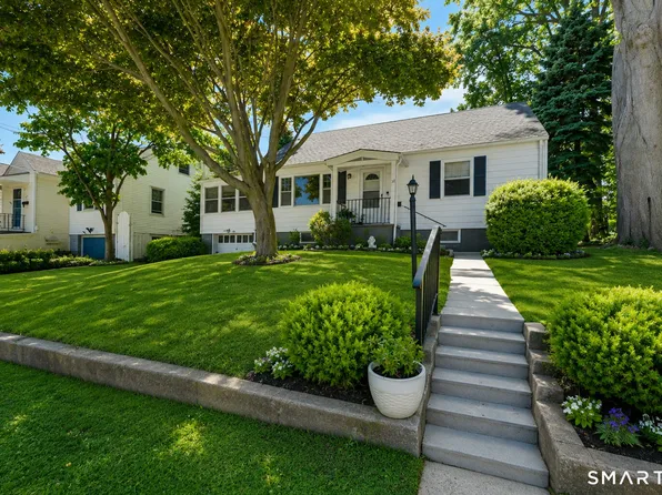 38 Carlisle Place, Stamford, CT 06902