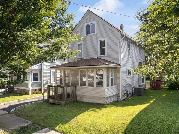 2247 18th St SW, Akron, OH 44314