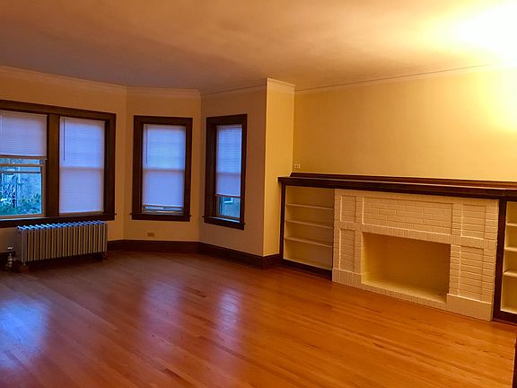 2nd image of 7440 N Seeley Ave APT 3