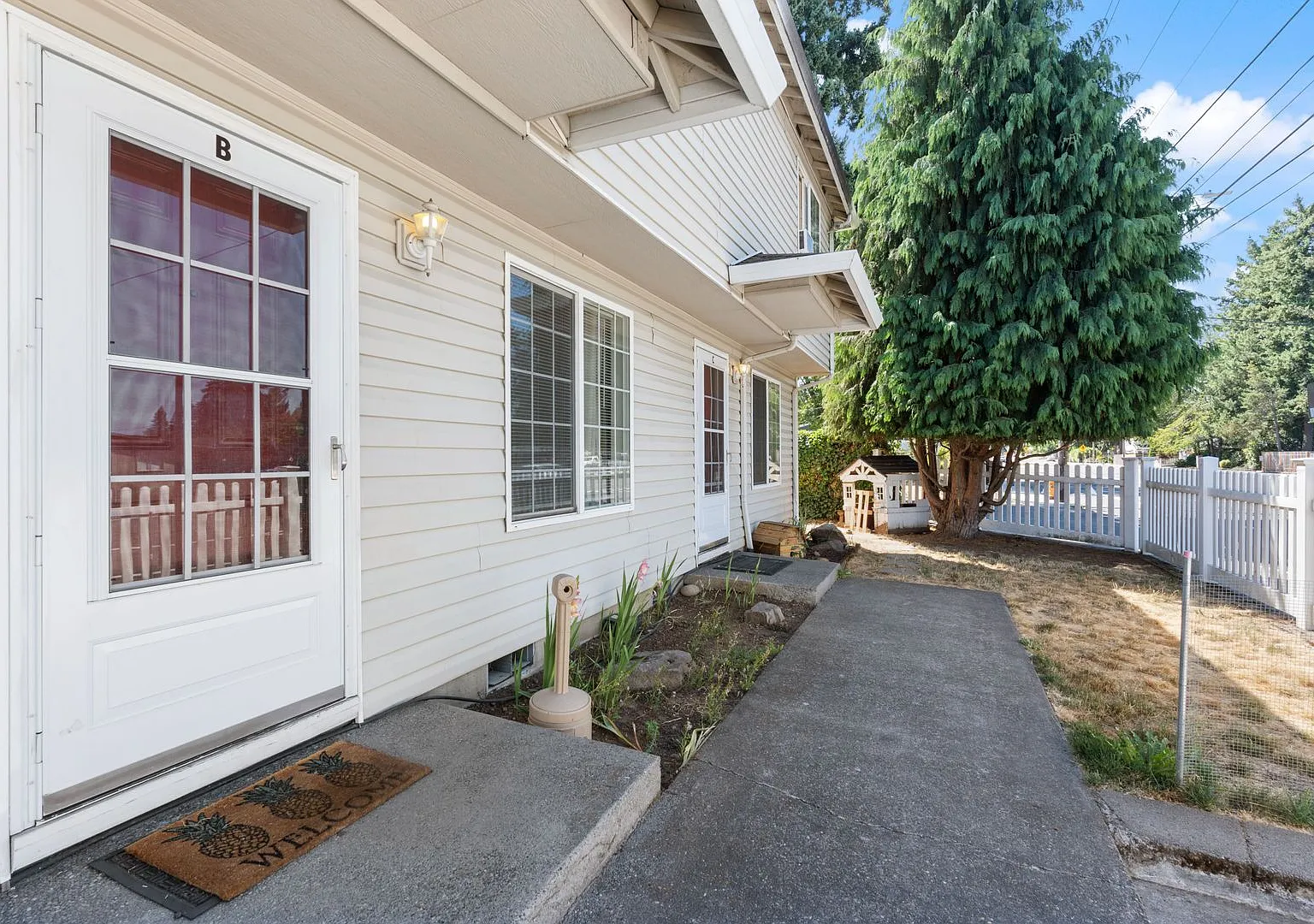 1936 SE 162nd Ave — Photo 4