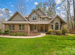 104 Black Hawk Rdg, Weaverville, NC 28787