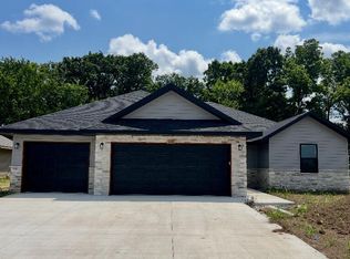 668 W Brook Hollow Road, Nixa, MO 65714