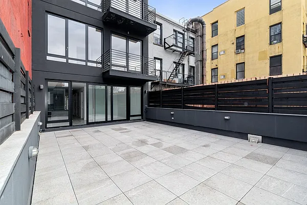 Rented by REAL New York | media 3