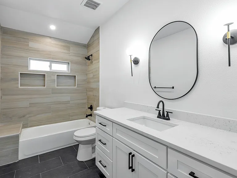1023 Strickland St — Photo 17