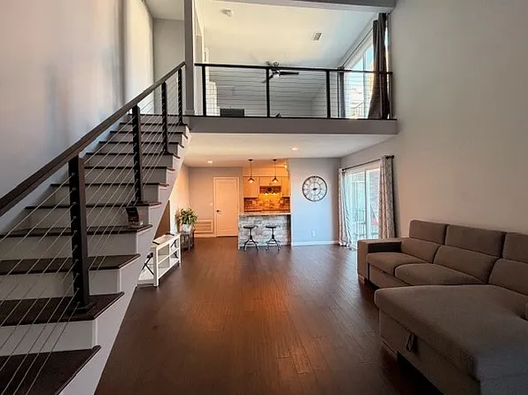 10236 W 96th St APT B, Overland Park, KS 66212