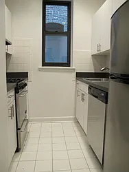 Rented by Metropolis Real Estate of Manhattan
