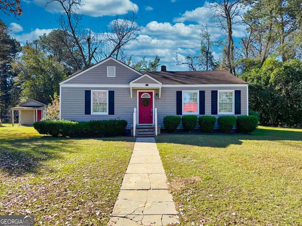 381 Pine St, Camilla, GA 31730