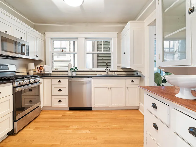118 NW King Ave #21 — Photo 13