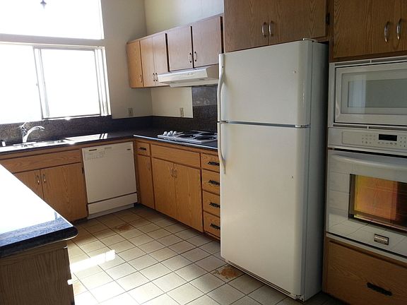 3rd image of 4949 Pacifica Dr