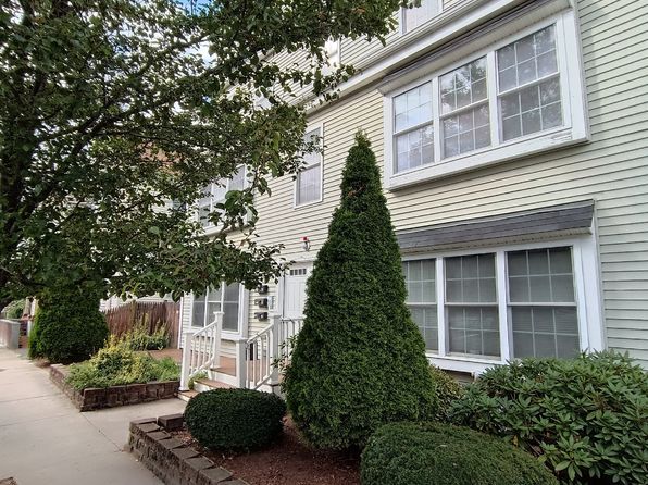 9 Everett Ave #2