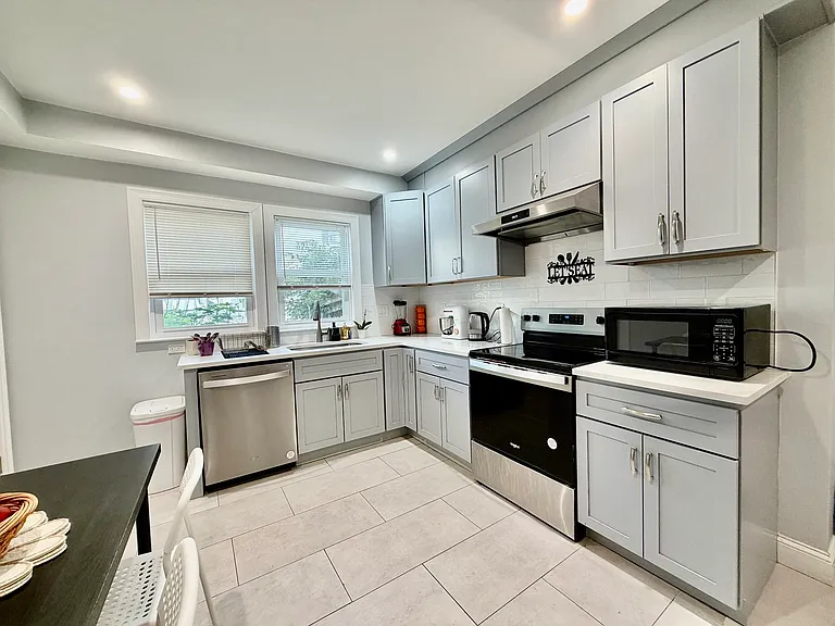305 Washington St #1A — Photo 13