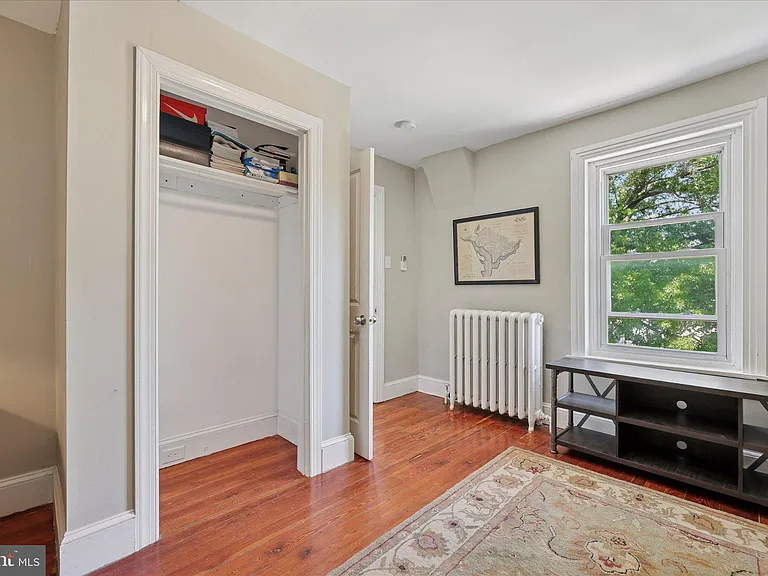 466 Conarroe St #1/2 — Photo 22