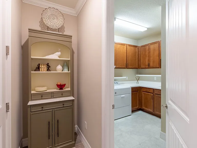8161 Hanoverian Dr — Photo 16