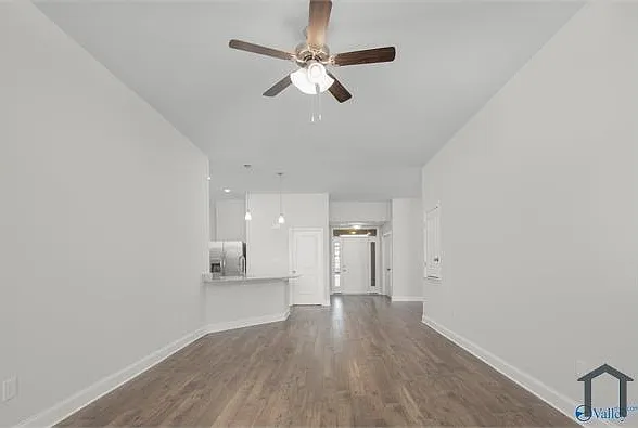 225 Alonzo Toney Dr — Photo 3