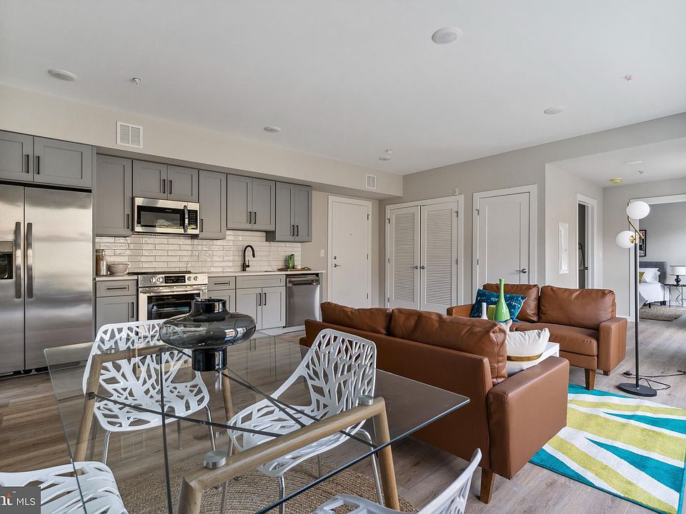 1st image of 3515 Midvale Ave Unit 201