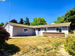 4285 Coronado Dr, Roseburg, OR 97471